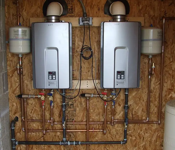 The Benefits of Electric Tankless Hot Water Heaters